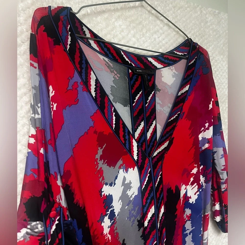 BCBGMaxAzria Brushstroke Red and Blue Dress Stretch Waist Tie V Neckline Medium - Picture 4 of 12